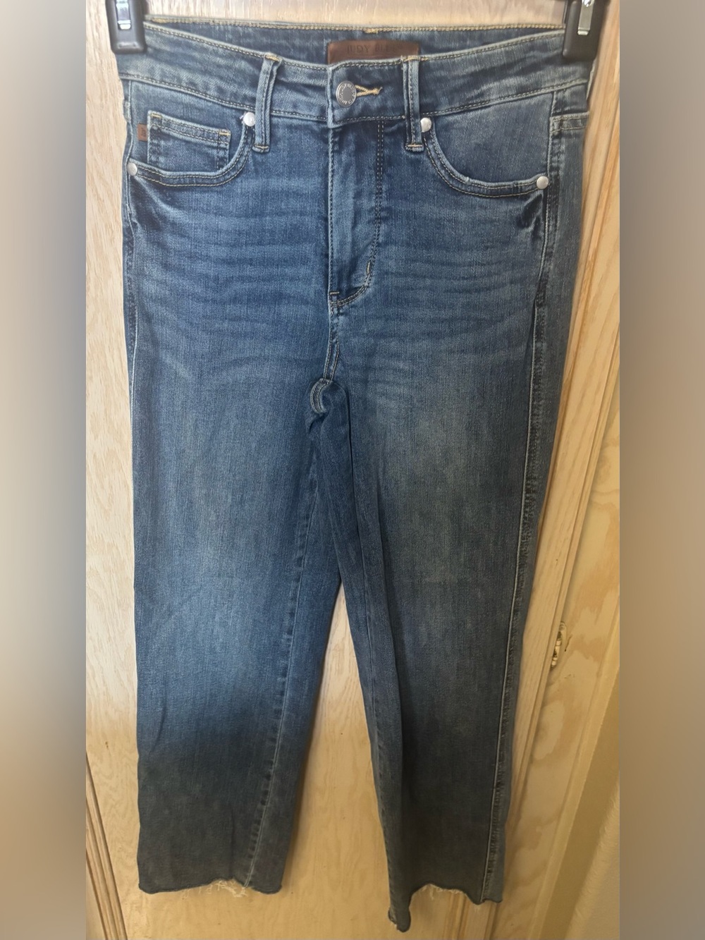Judy Blue Straight Fit Distressed Women’s Jeans Dark Wash Size 1/25 Mid Rise